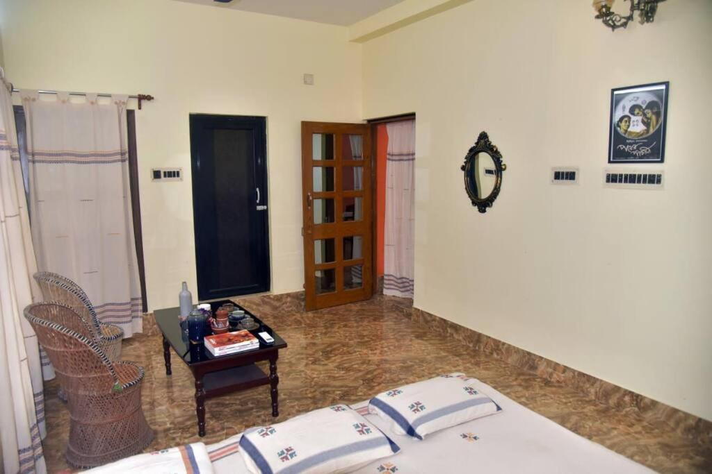 Abode Of Peace Vila Bolpur Exterior foto